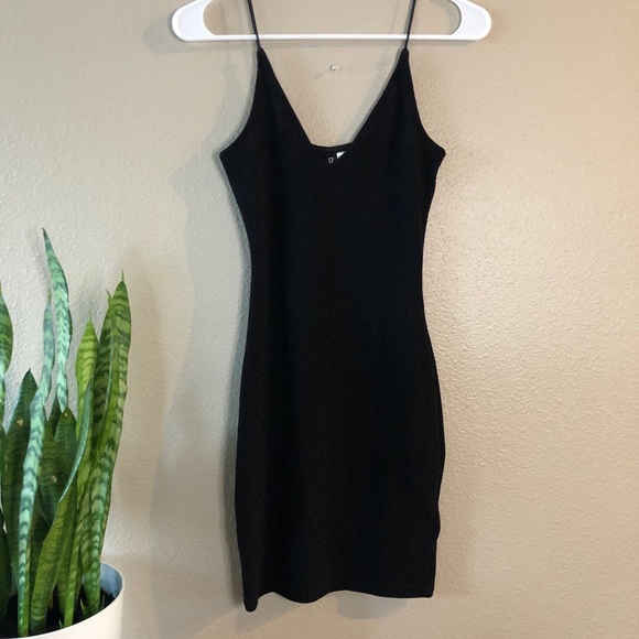 H&M Dresses & Skirts - Little black dress